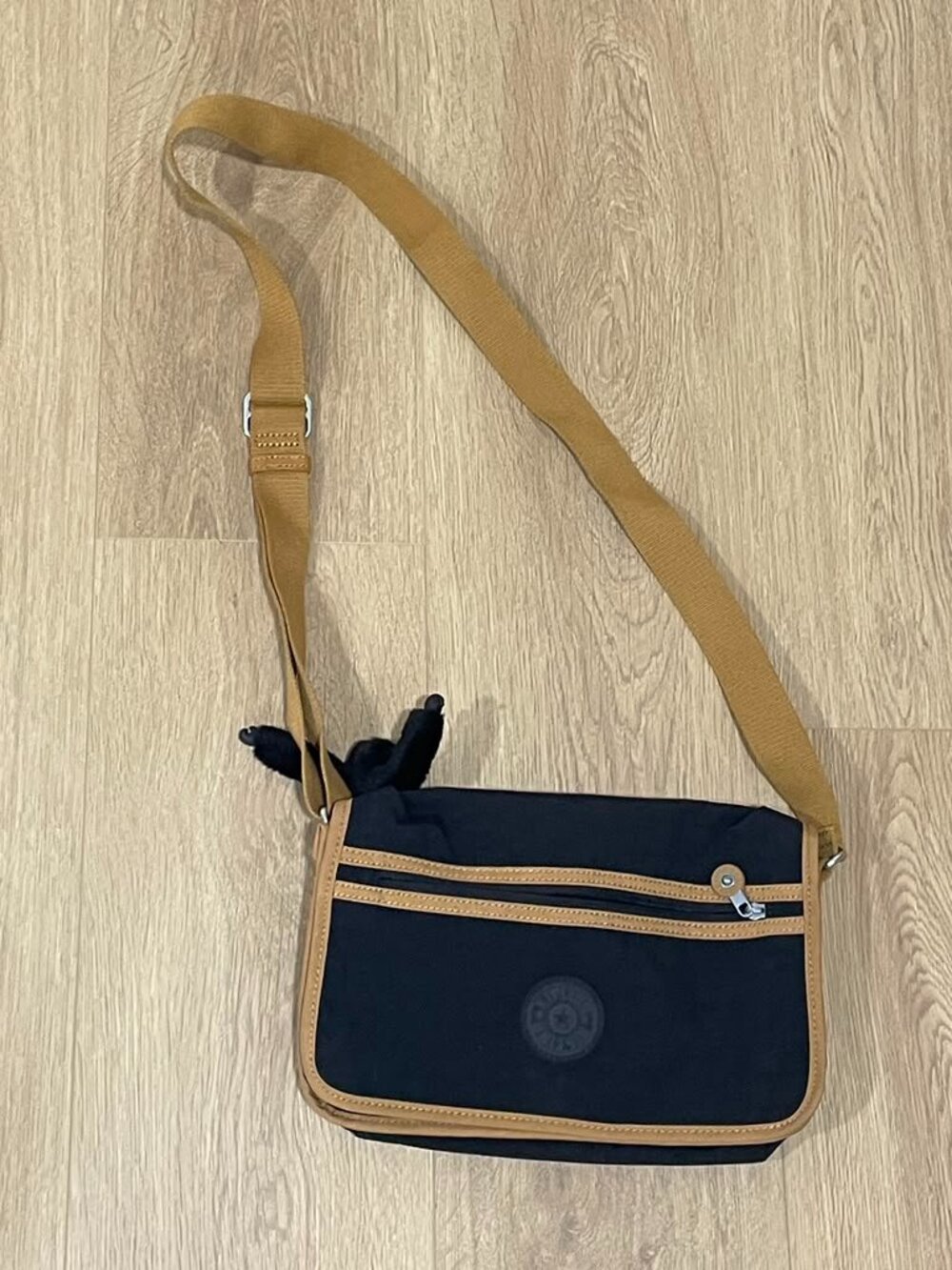 Small Kipling purse